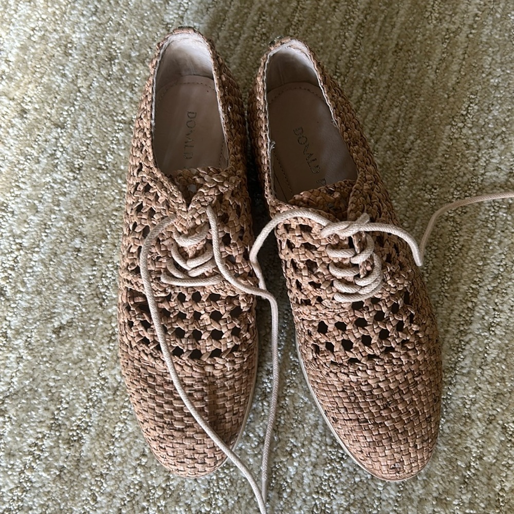 Donald J. Pliner Tan Woven Platform Lace-Up Oxfords